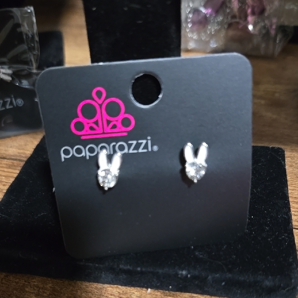 Paparazzi Silver Bunny Earrings